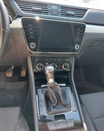 Skoda Superb cena 63000 przebieg: 238203, rok produkcji 2018 z Łazy małe 211